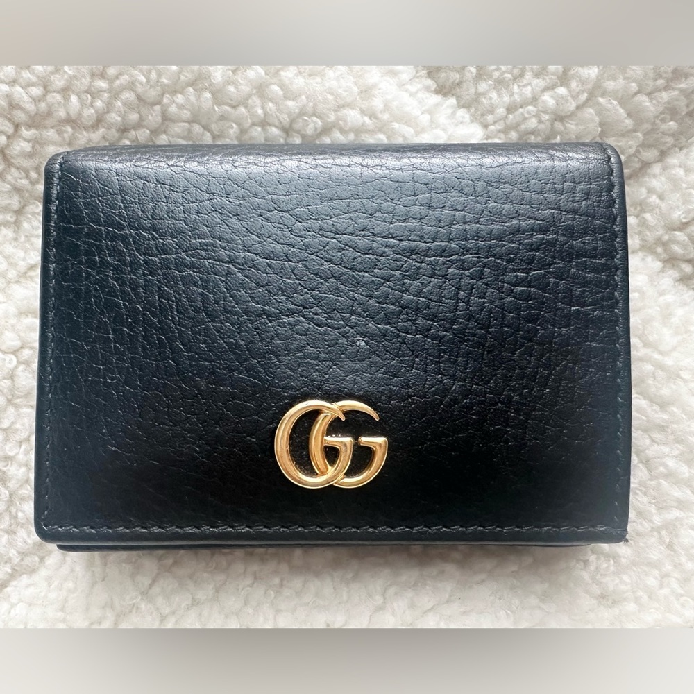 A card case wallet with small Double G metal detail.